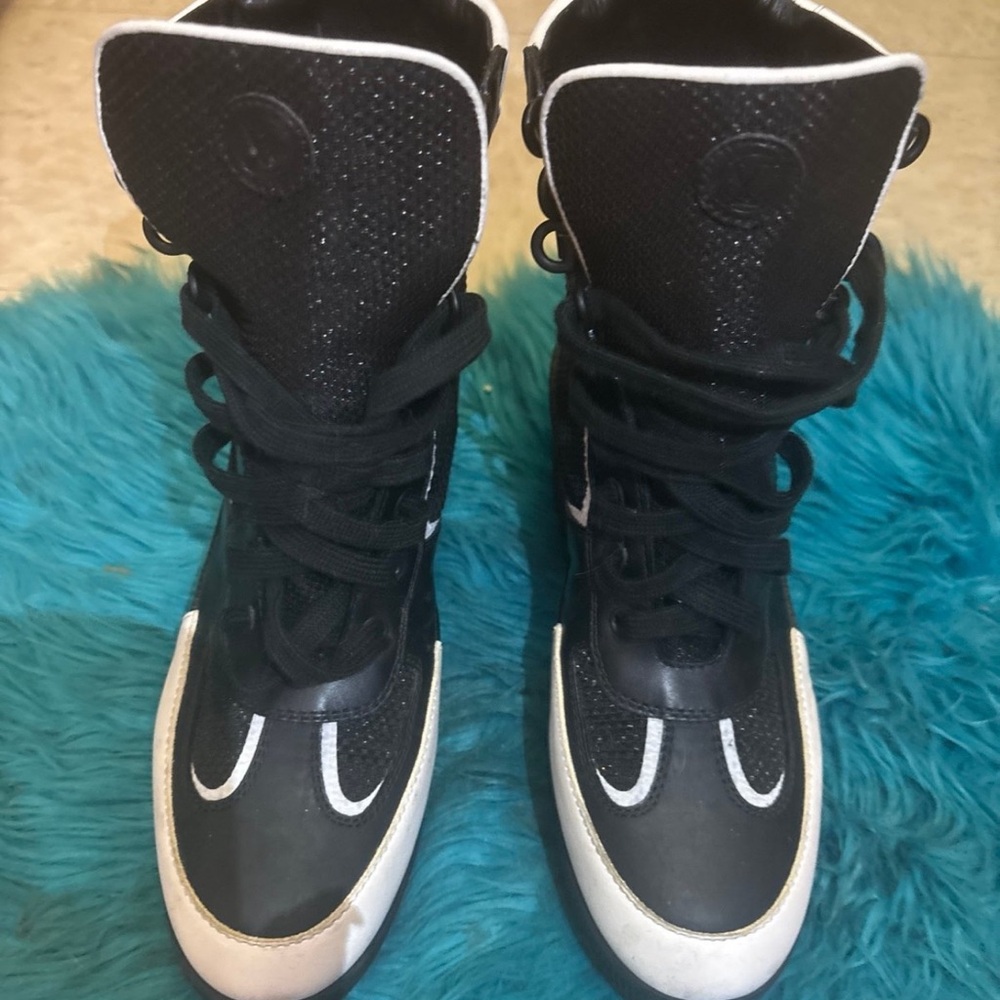 Louis Vuitton black/white leather and mesh laureate platform desert boots